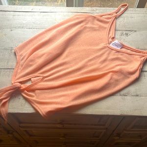 KNIT KNOTTED TOP 🍑